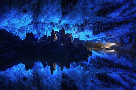 Liujiang Karst Mountains, an Underground Labyrinth Carved by Time and Nature!