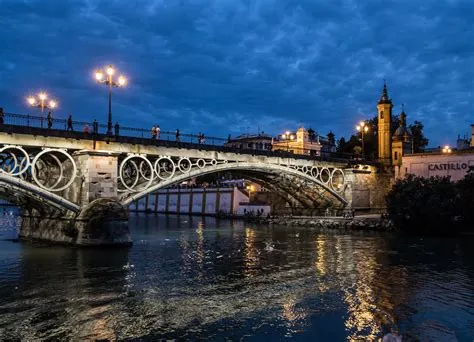 The Puente de Isabel II: A Majestic Iron Span Connecting Ronda's Past and Present!