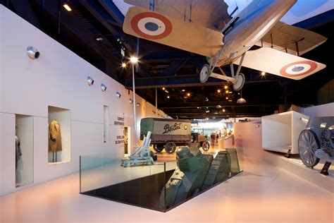 The Musée de la Grande Guerre - A Haunting Glimpse into History and Technological Marvels!