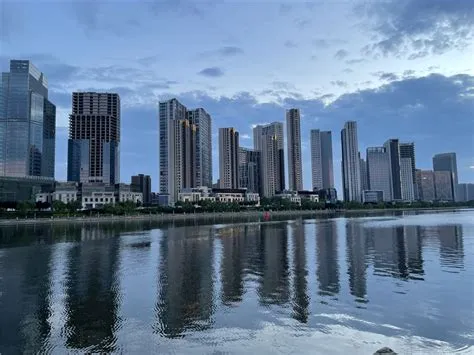 The Tongzhou Ancient Canal! A Historical Waterway Teeming with Culture and Charm!