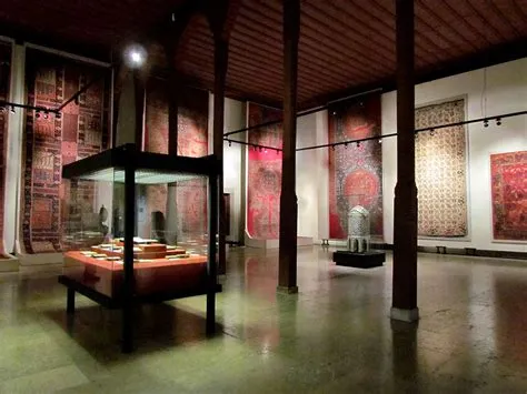 Uşak Museum: Unveiling Centuries of History and Cultural Treasures!